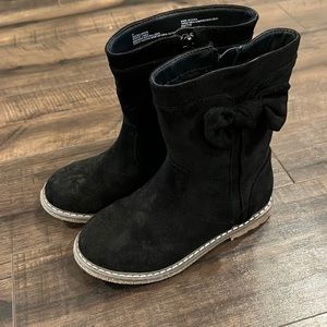 Cat & Jack black boots! Excellent condition!